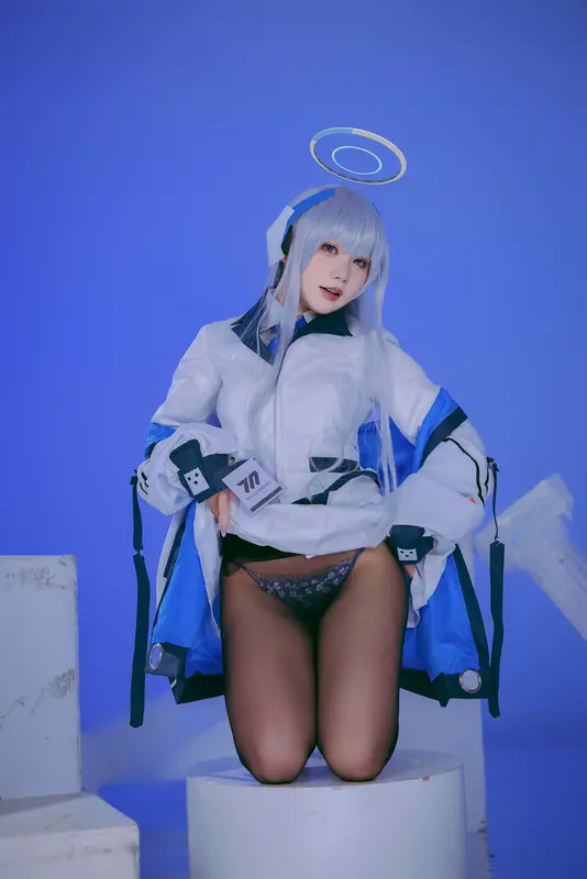 潮乃亚 蔚蓝档案 - 是一只熊仔吗